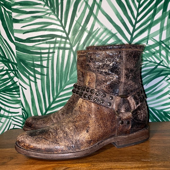 Frye Phillip Studded Harness Boots Distressed Leather 76492 5.5B - Picture 4 of 10